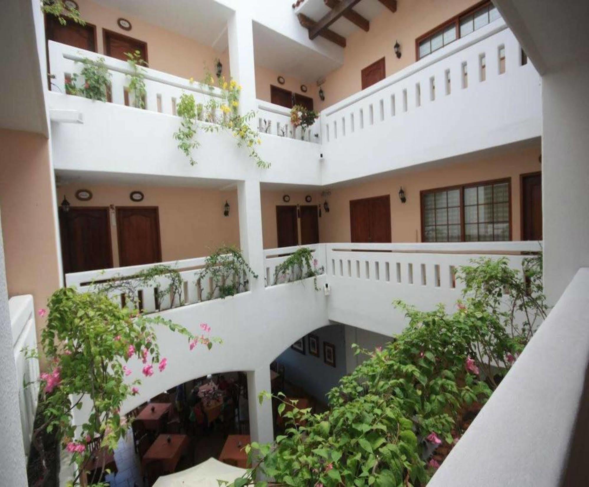 Hotel Maria Mixteca سانتا كروز هواتولكو المظهر الخارجي الصورة